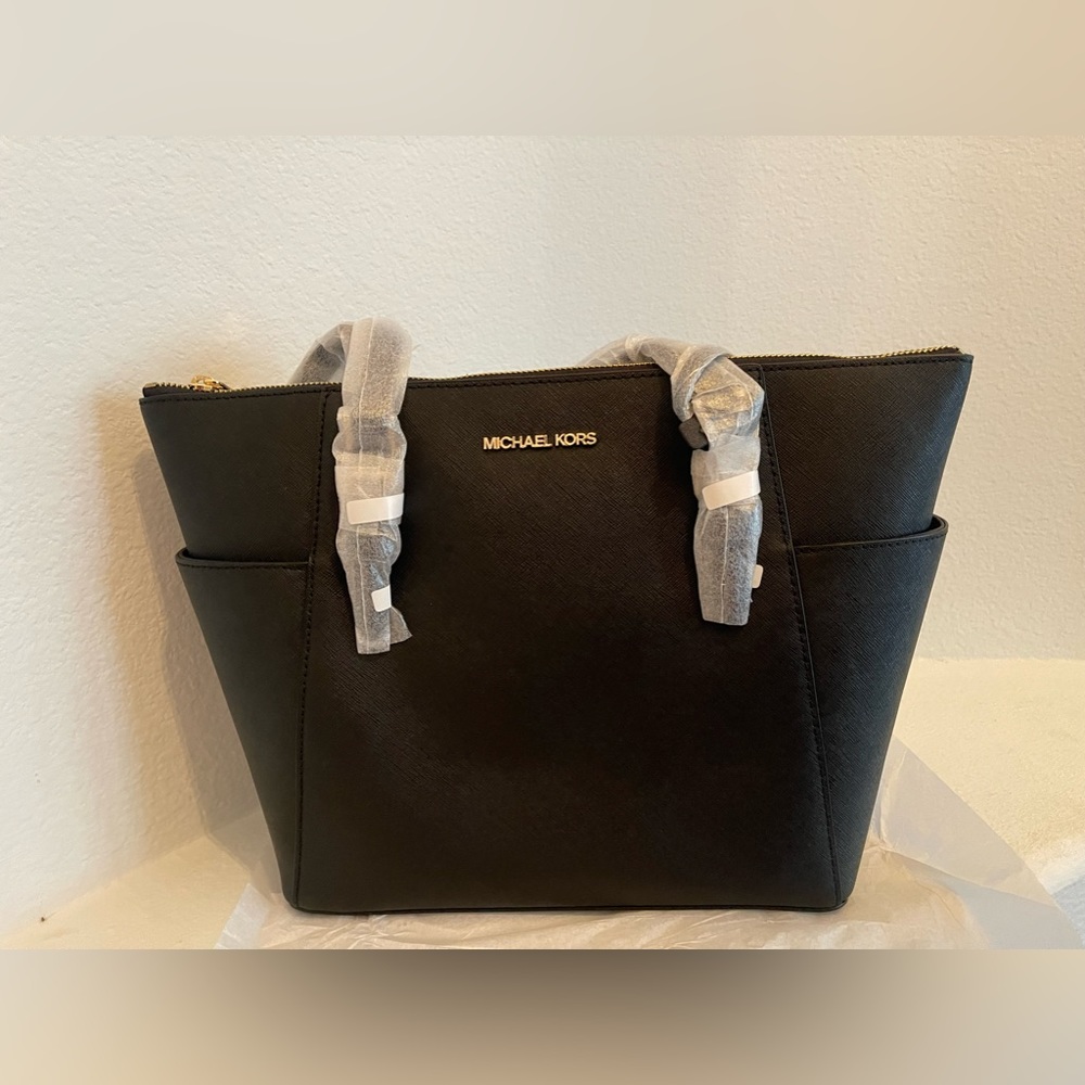NWT Michael Kors Charlotte Tote